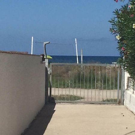 Primera linea de Playa a 1km del puerto de Dénia Exterior foto