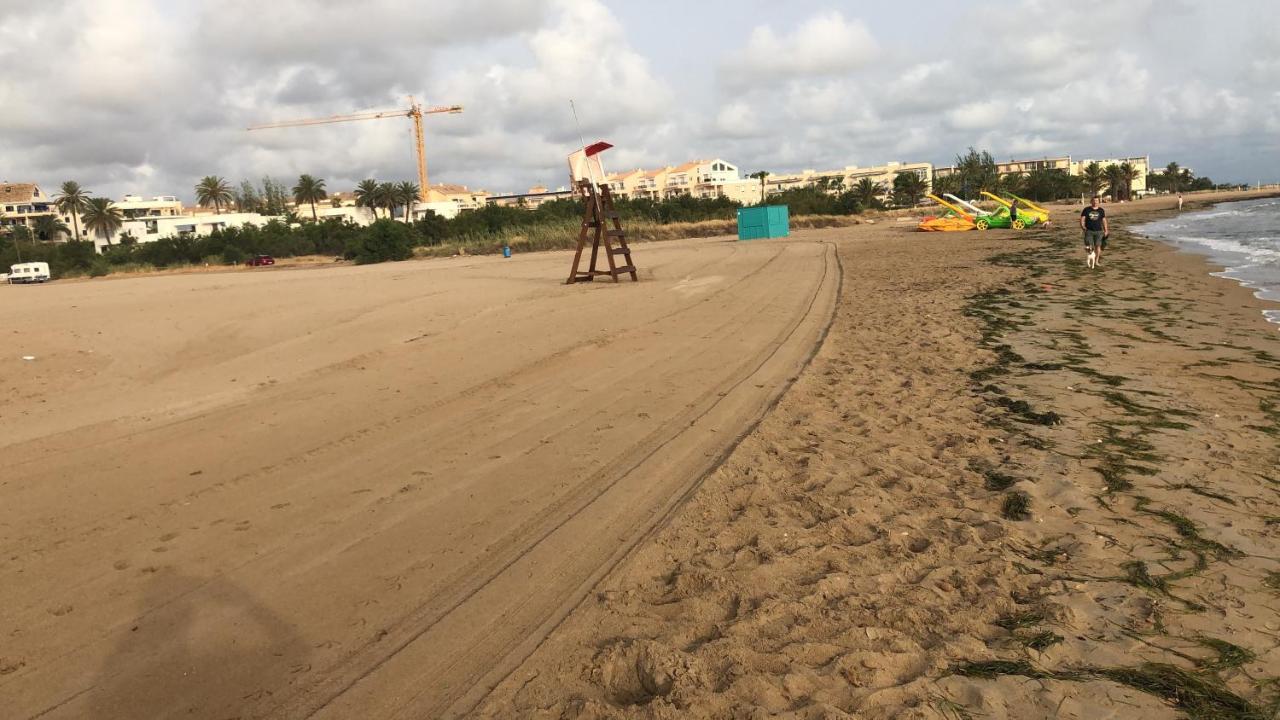 Primera linea de Playa a 1km del puerto de Dénia Exterior foto