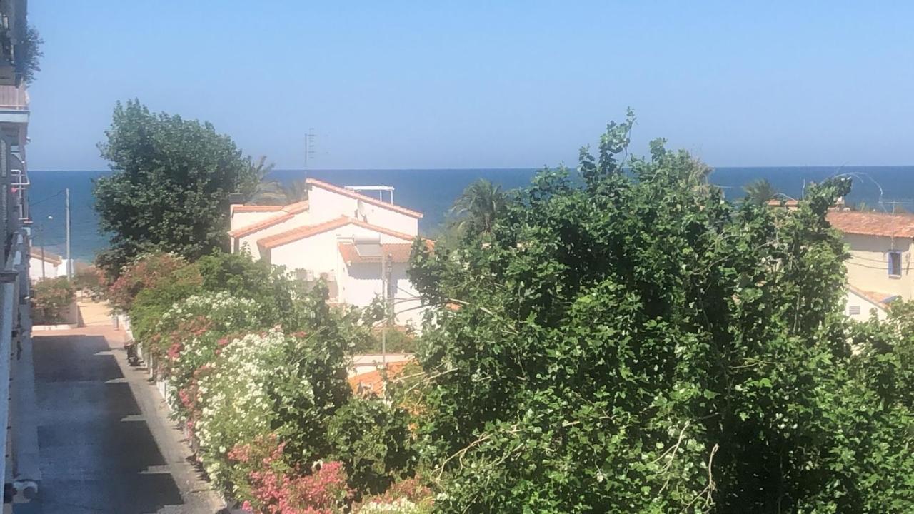 Primera linea de Playa a 1km del puerto de Dénia Exterior foto