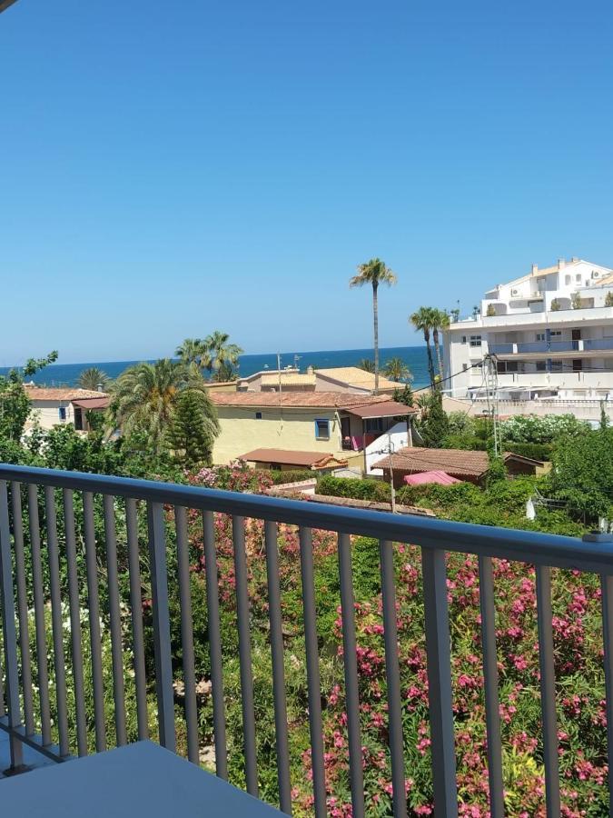 Primera linea de Playa a 1km del puerto de Dénia Exterior foto